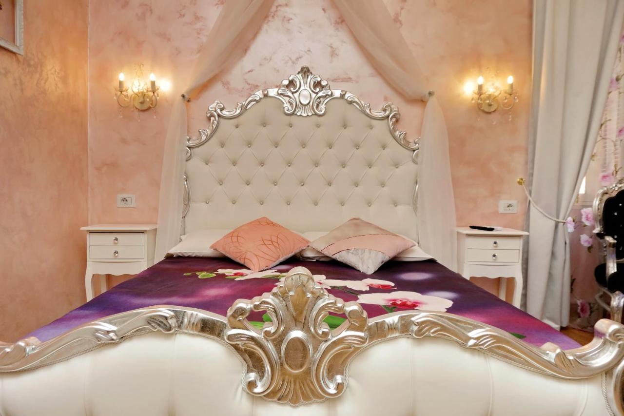 Deluxe Rooms And Chilling Jacuzzi Suite Guesthouse Рим Екстериор снимка